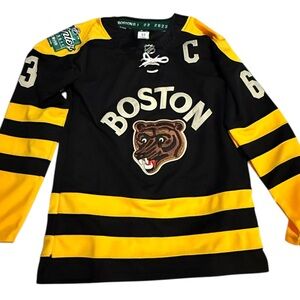 Fanatics Marchand 2023 Boston Winter classic jersey